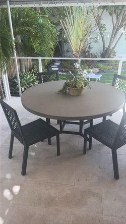 Miles Redd Mr Lancaster Dining table