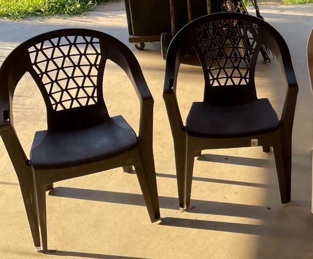 2 Plastic Chairs 