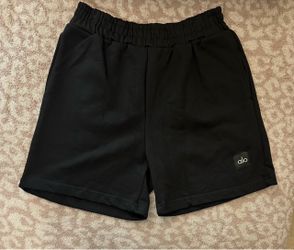 Alo Men’s Black Shorts $45 **READ DESCRIPTION**