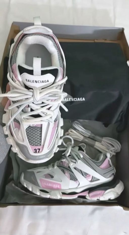 Balenciaga Tracks
