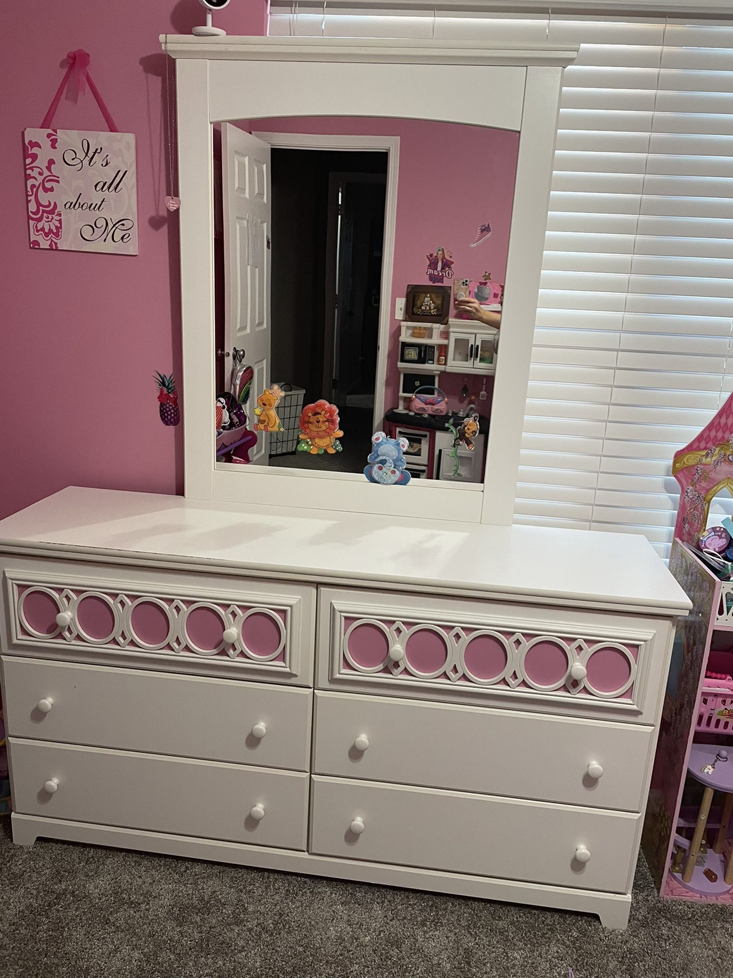 Kids Bedroom - Bed, Dresser And Mirror  