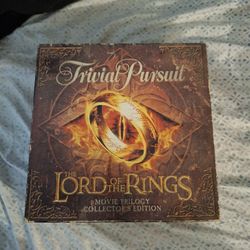 Lord Of The Rings Trilogy Trivial Pursuit Board Game Set