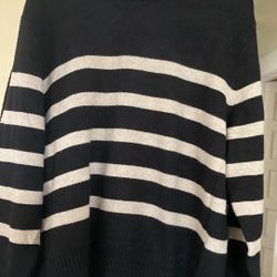 Sweater. Size. L