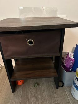 Side table 20$