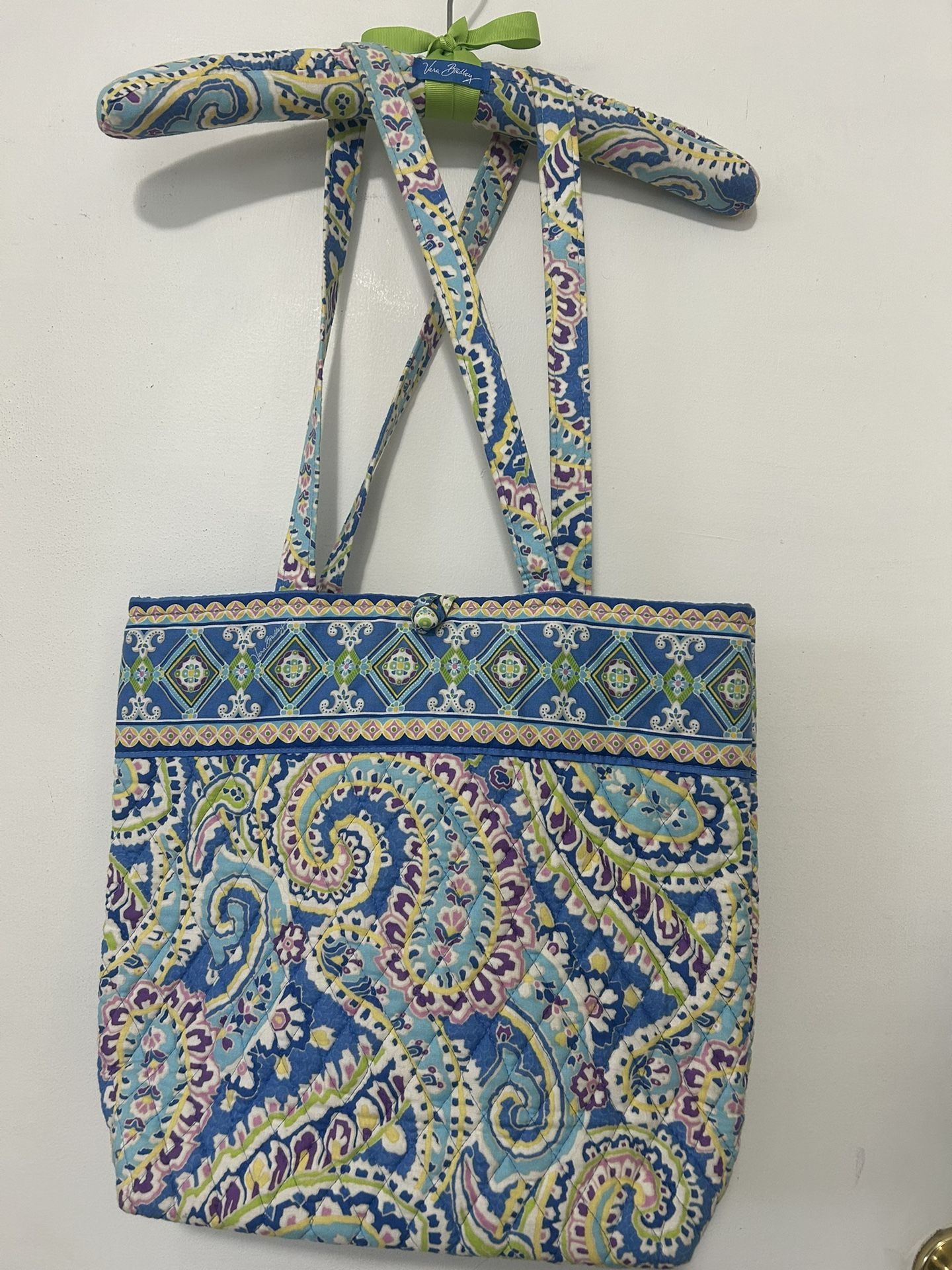 Vera Bradley Capri Blue Paisley Tote Bag/ WITH MATCHING HANGER