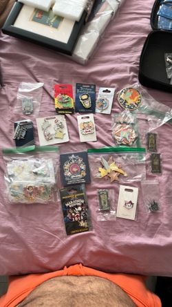 Disney pin lot mix different characters