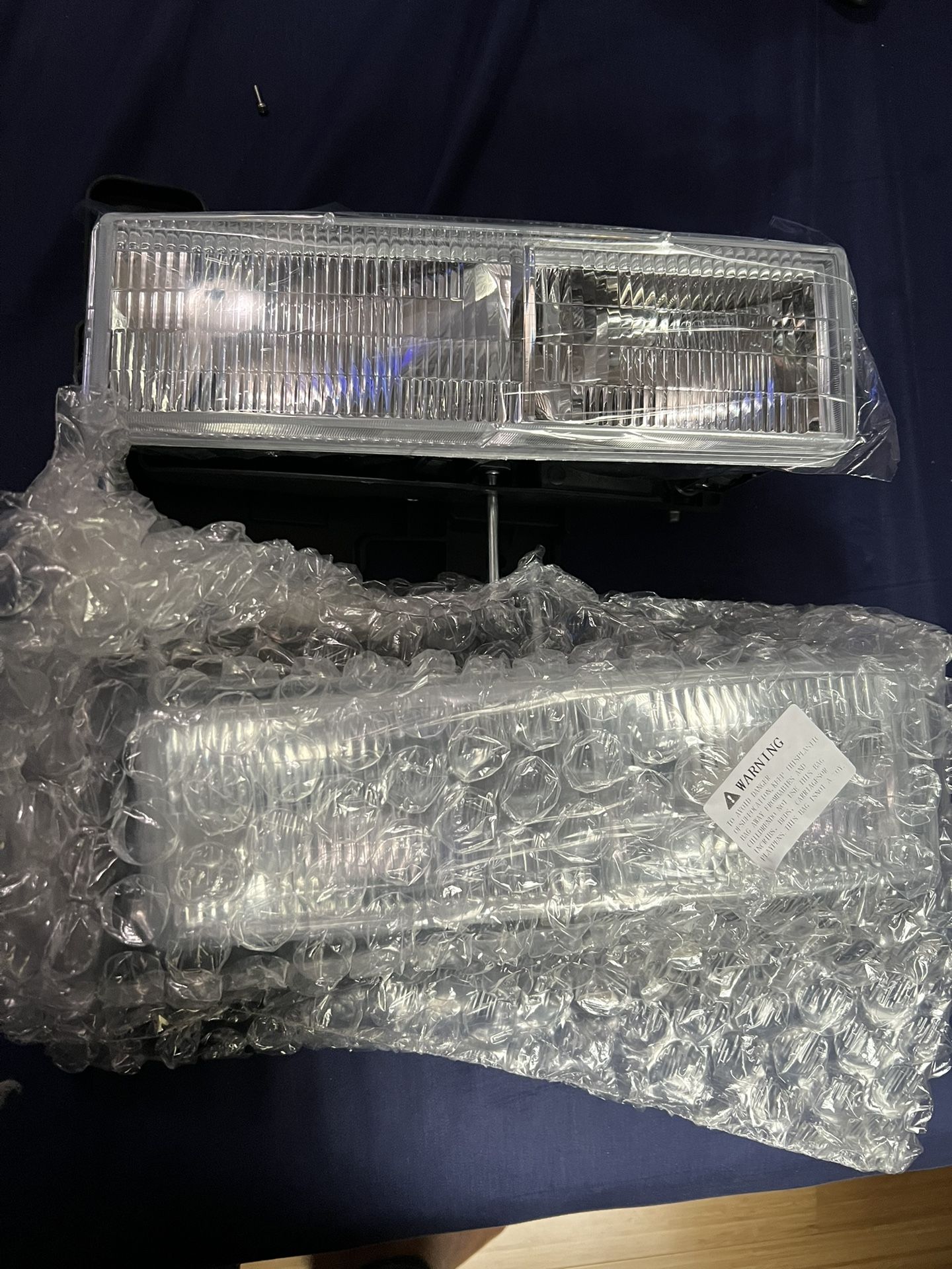 92-99 Tahoe Headlights
