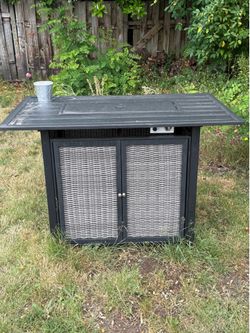 Outdoor fire tables