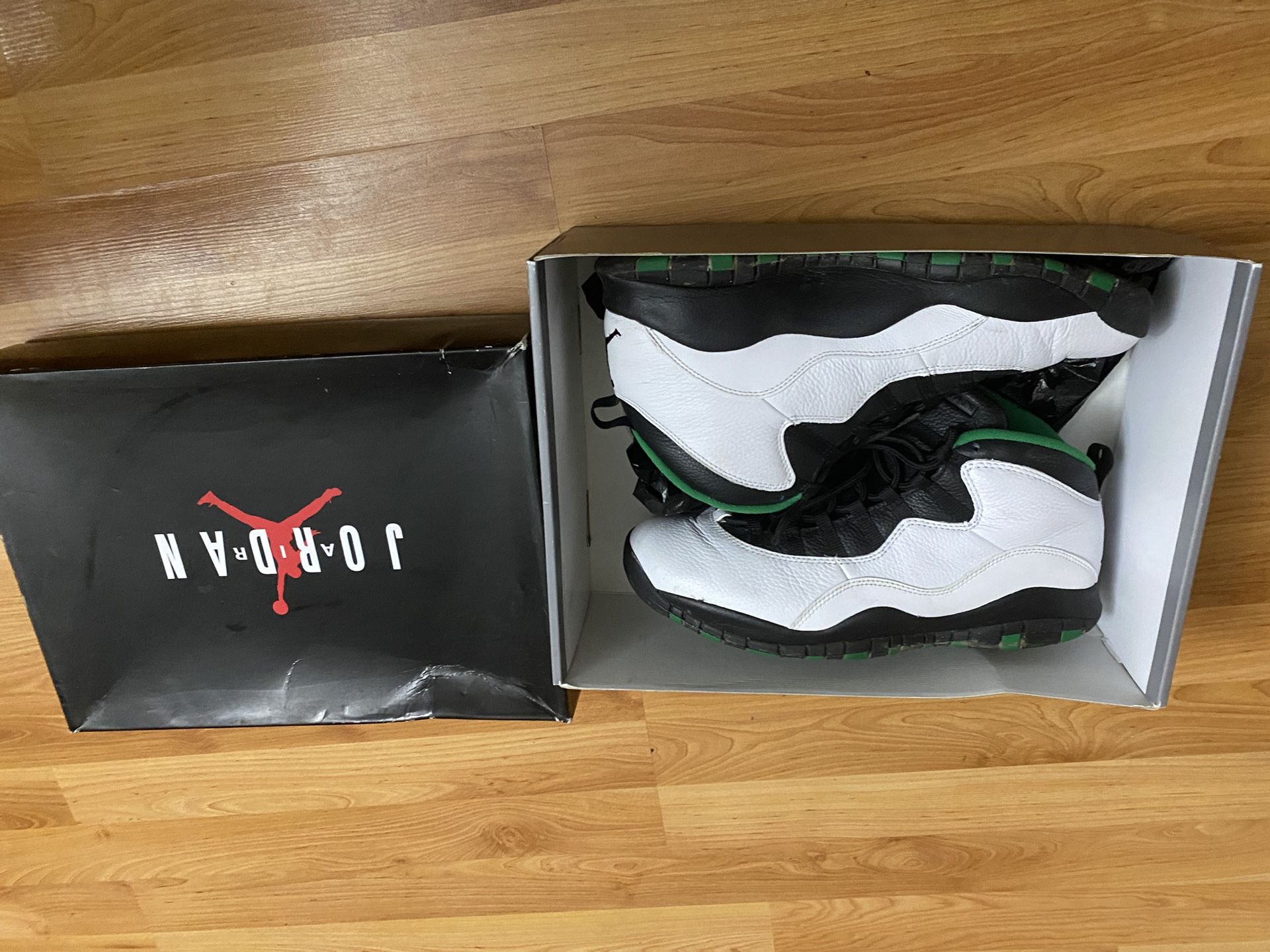 Jordan 10s Seattle Size 12 (Great condition and box included)