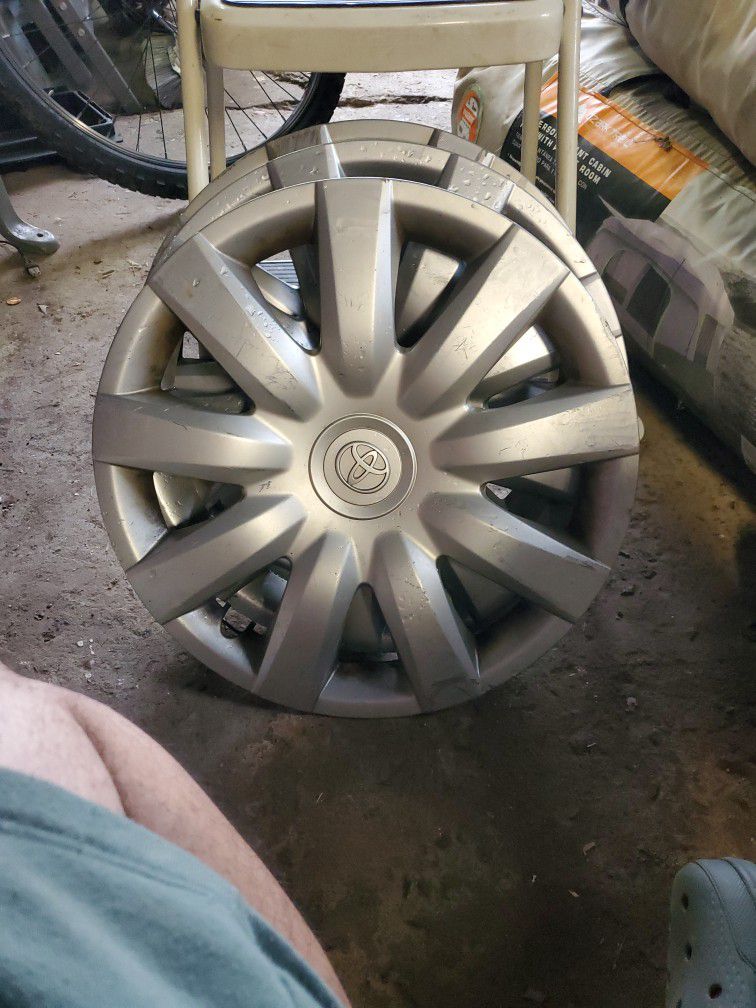Toyota Camry Hubcaps 