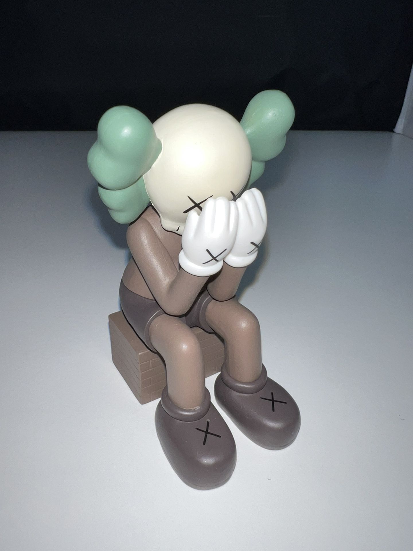 KAWS Inspired Sculpture Bear Figure Collectibles Building Blocks Sitting HAND in Face Decoration, Model Toy Unique Gift Hypebeast - Brown W Green Ears