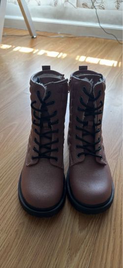 Girls boots