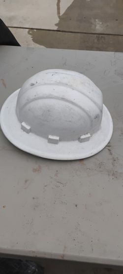 SAFETY HARD HAT