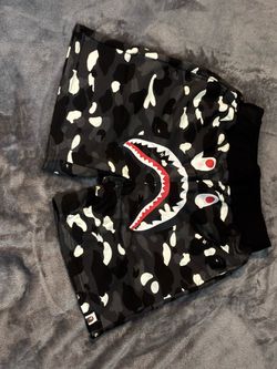 Bape shark black/camo shorts