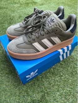 Men’s adidas samba XLG size 9 (women 10)
