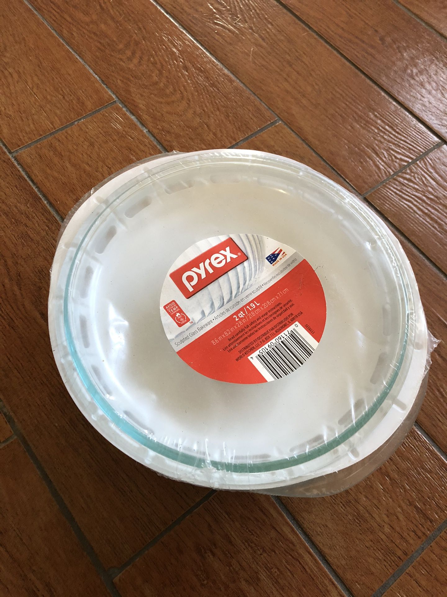 NWT Pyrex Bowl