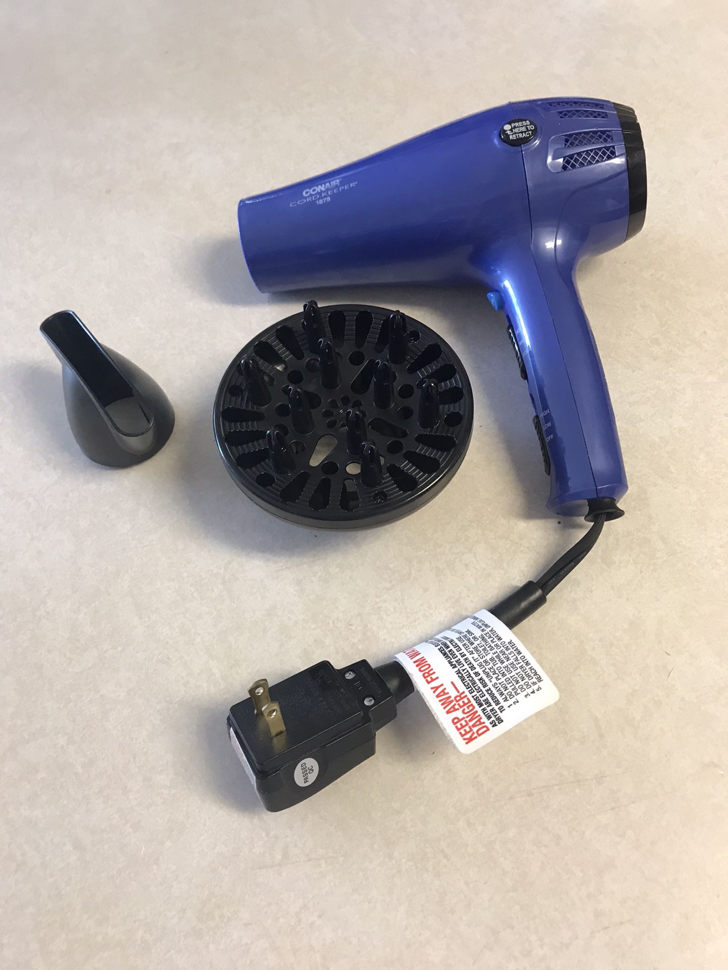 ConAit CordKeeper Blow Dryer + Attachments