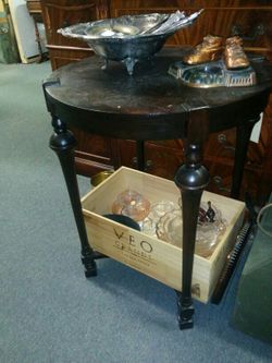 Antiques round table