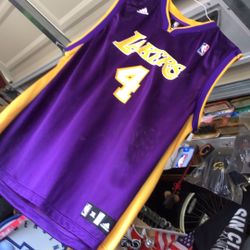 Lakers Jersey Size Youth XL 18/20 Yrs Old