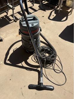 Pullman- Holt Hepa vacuum