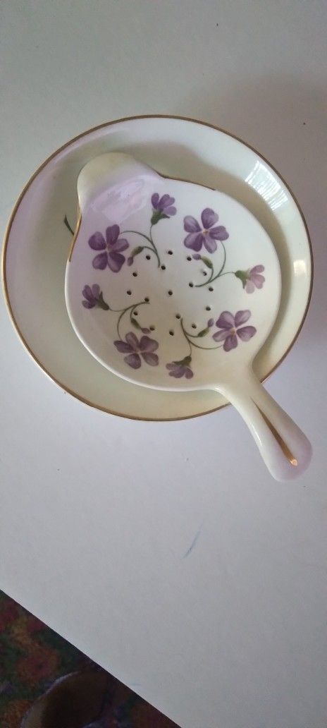 Fine Bone China Tea Bag Holder And Strainer, Royal Stuart, Made In England, 3" X 4 1/4"