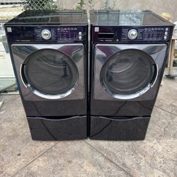 Kenmore Washer And Gas Dryer Set Front Loaders With Pedestals In Great Working Condition