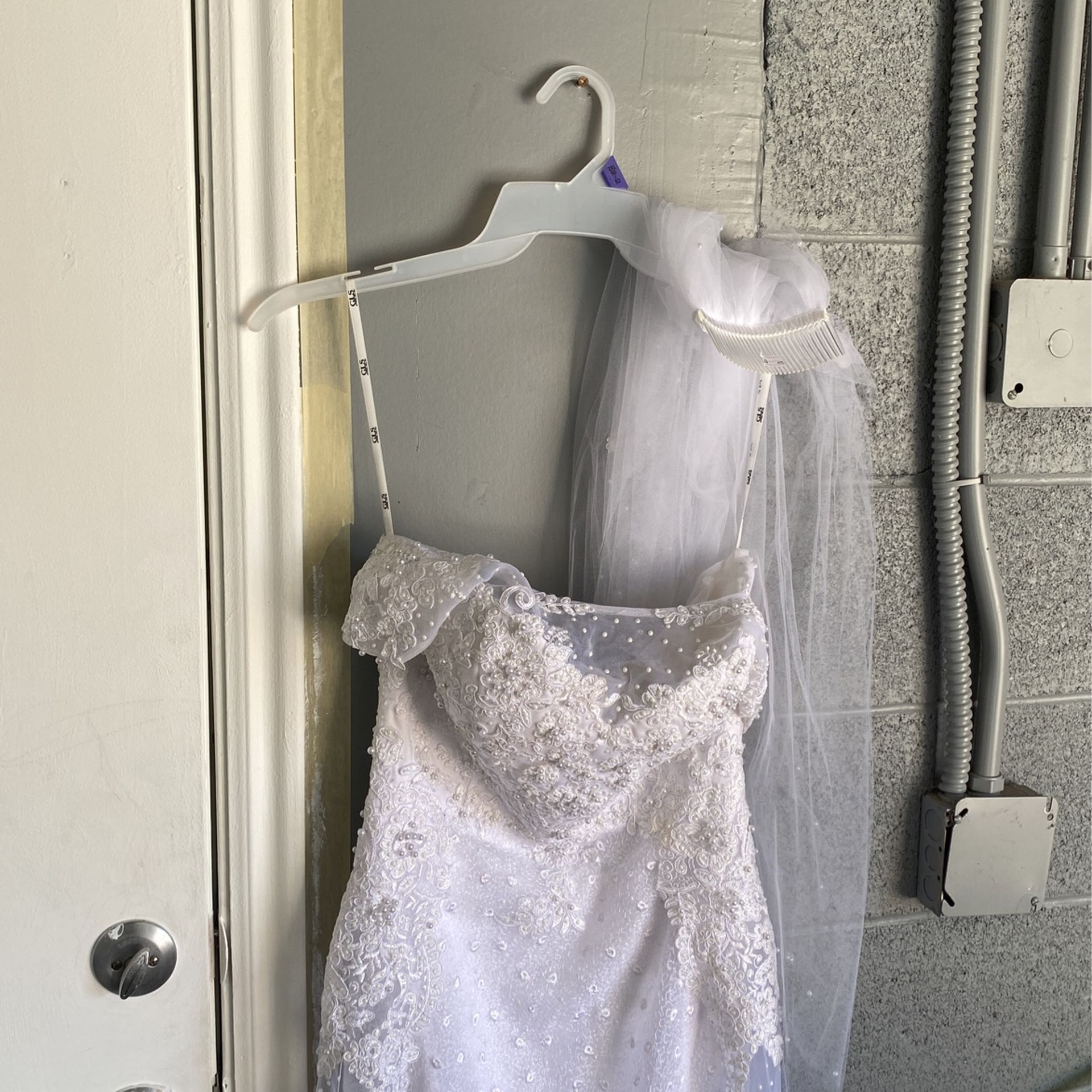 wedding dress veil