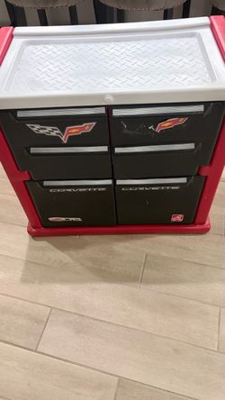 Step2 Corvette Z06 Kids Toy Chest Dresser