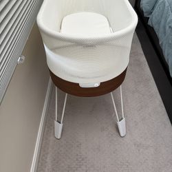 SNOO Smart Bassinet & Accessories (excellent condition)