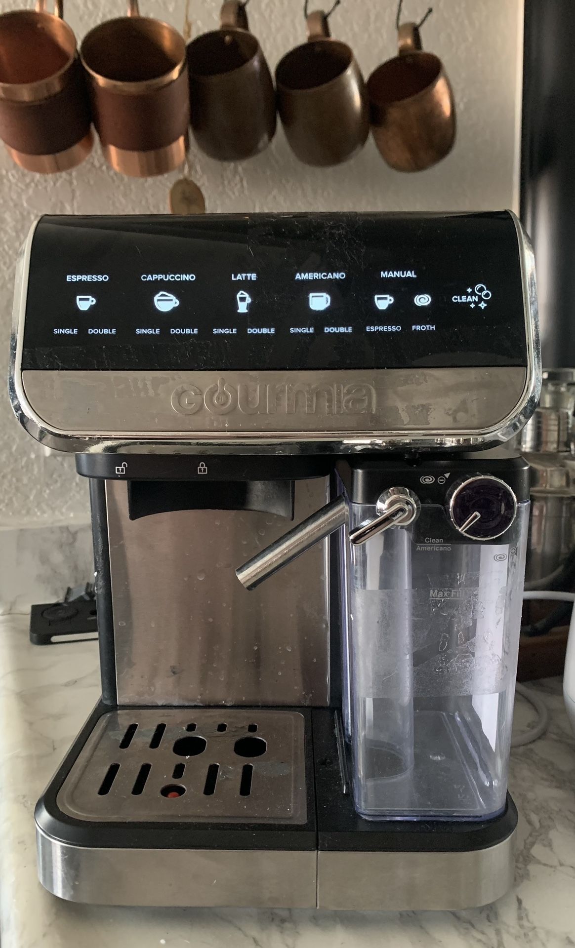 Gourmia GCM4230 in One Touch Espreso, Cappuccino, Latte
