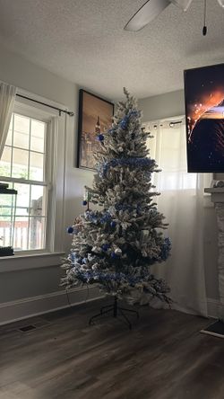 7ft Christmas tree