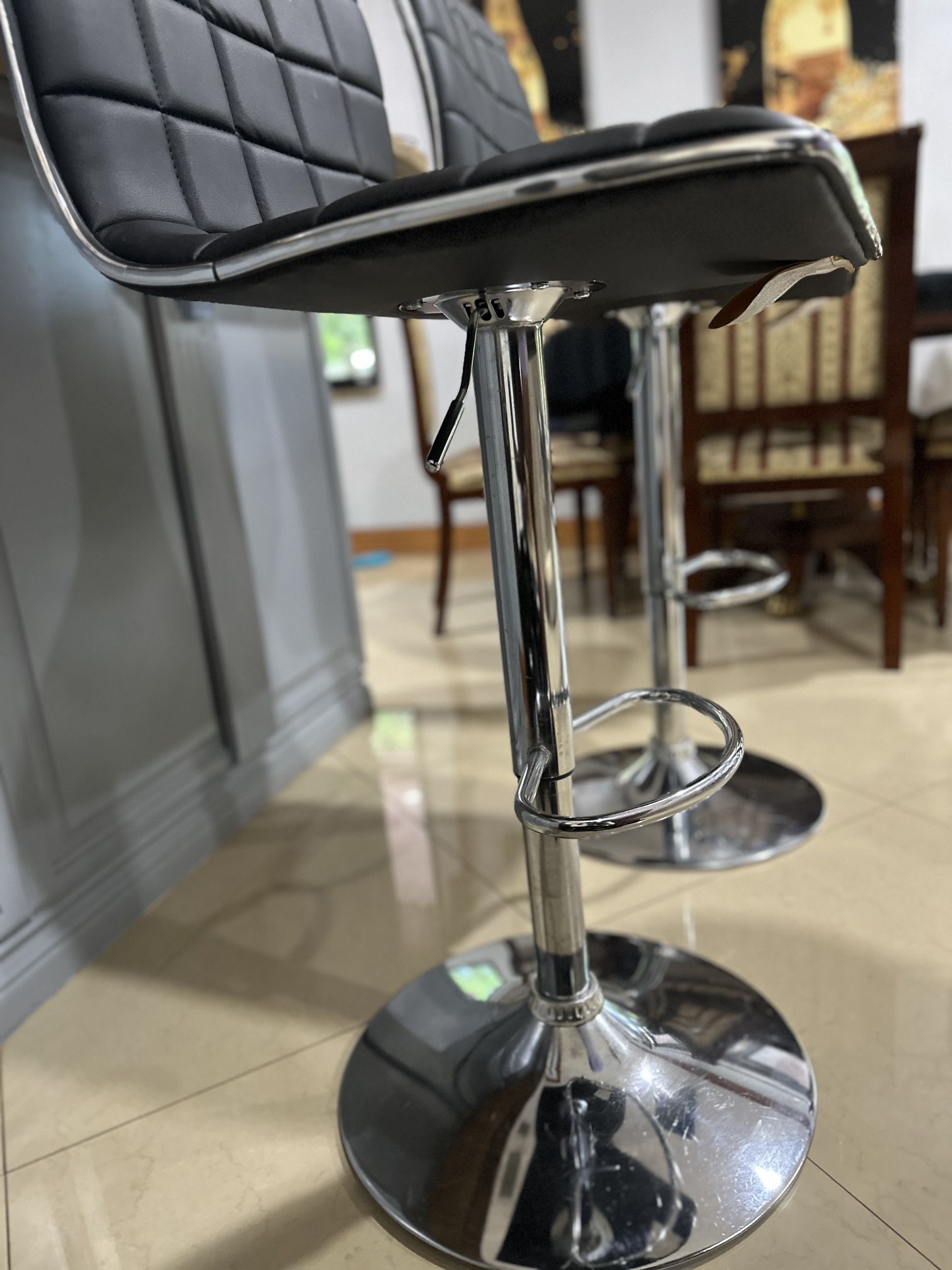 Set of 3 Modern Black Bar Stools – Adjustable Height, Great Condition