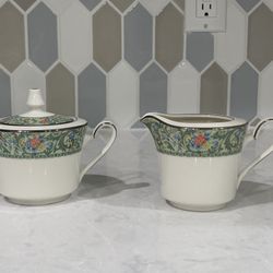 Vintage Isolde #7019 Noritake Creamer & Covered Sugar Bowl EUC.   Mint condition. 