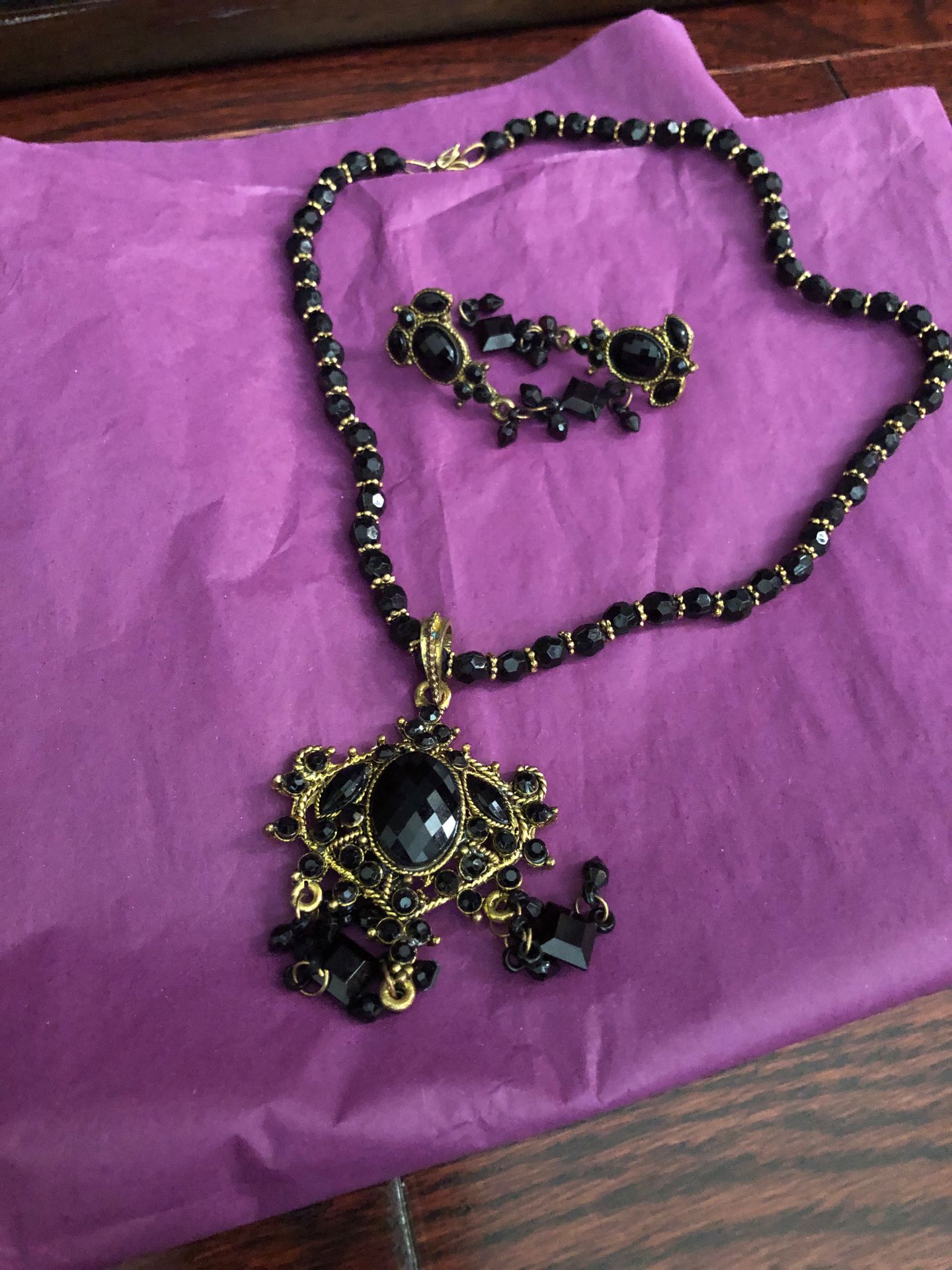Black necklace and earring set