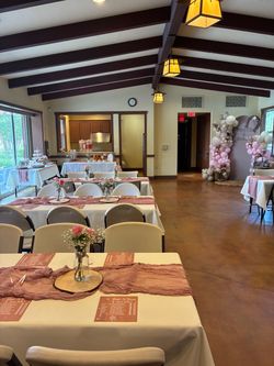 10 Cream Table Cloths