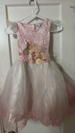 Girls dress size 5 (7-8)