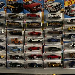 Hot wheels lot 65 cars