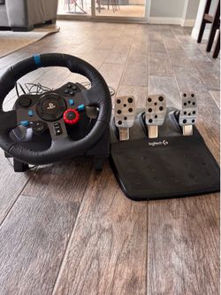 Logitec G29 steering wheel with pedals