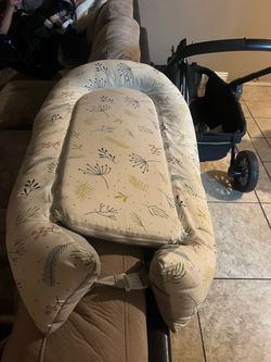 Baby pillow bed