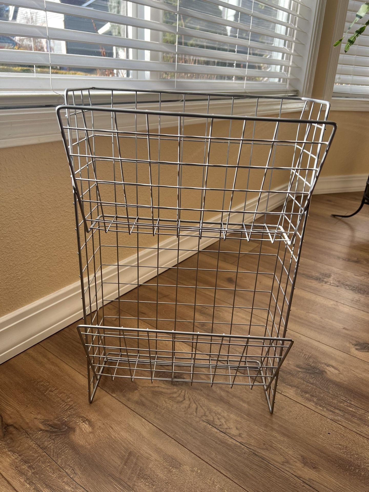 Wire Office Organizer