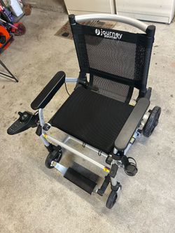 Journey zoomer light weight power chair