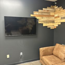 Mount TV On The Wall 📺