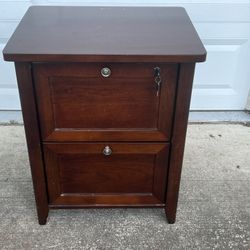 2 drawer lockable cabinet with keys