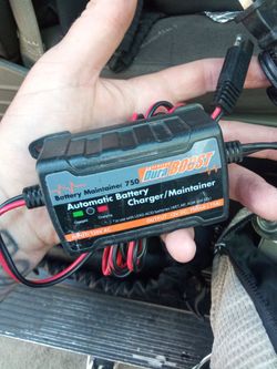 DuraBoost Battery Maintainer 750 Charger