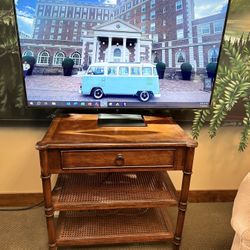 Drexel Heritage End Table / Monitor Stand