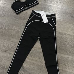 Alo Yoga Set Price On Screen! 