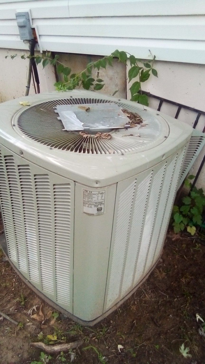 FREE SCRAP AC UNIT
