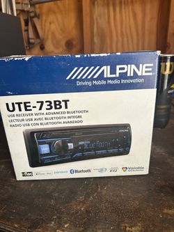 Alpine UTE-73BT