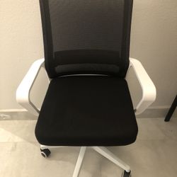 White/black Office Chairs