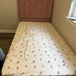 2 Twin Beds With Mattress